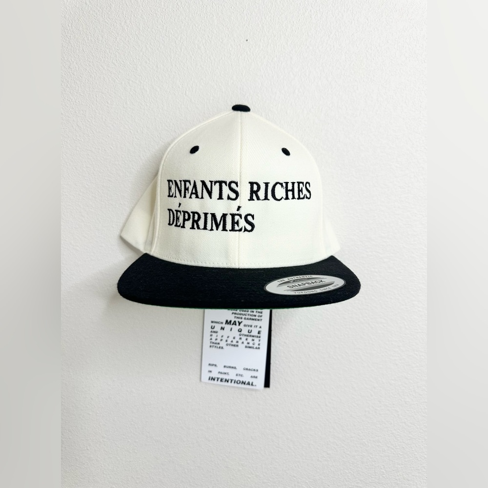 BRAND NEW ERD PANELED SNAPBACK HAT WITH LOGO (1ST SEASON)